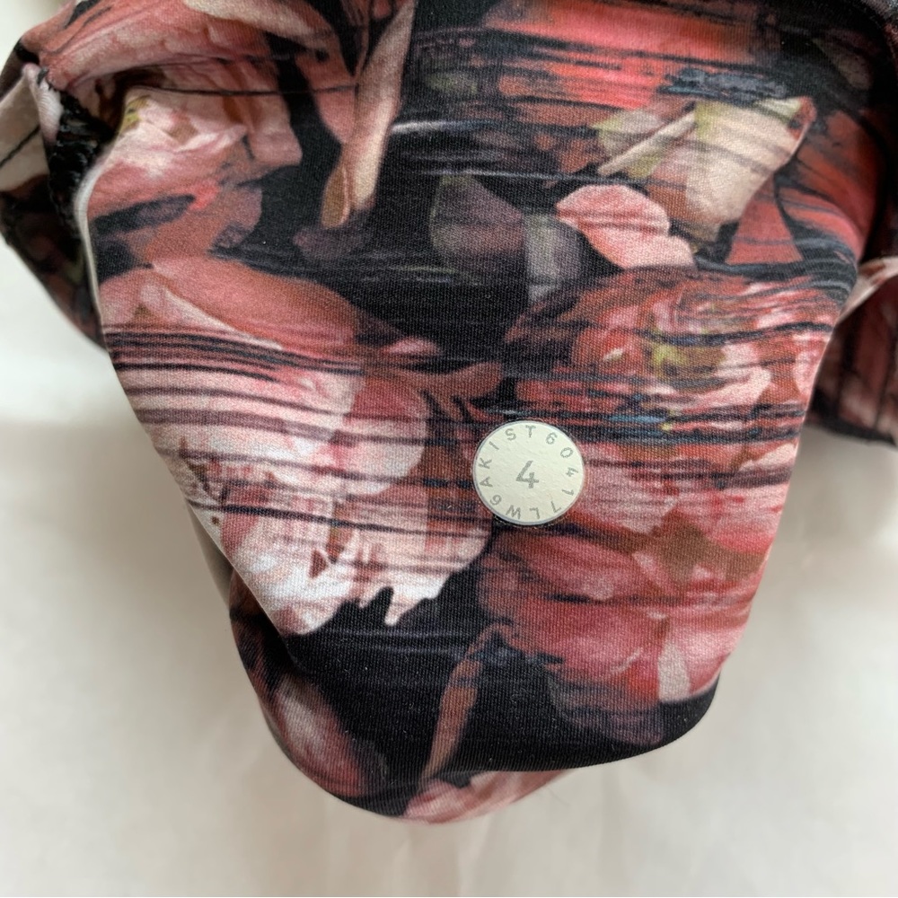 Lululemon Women’s Fast & Free Black & Pink Floral High Rise Nulux Crop 19” | 4 - Picture 11 of 12